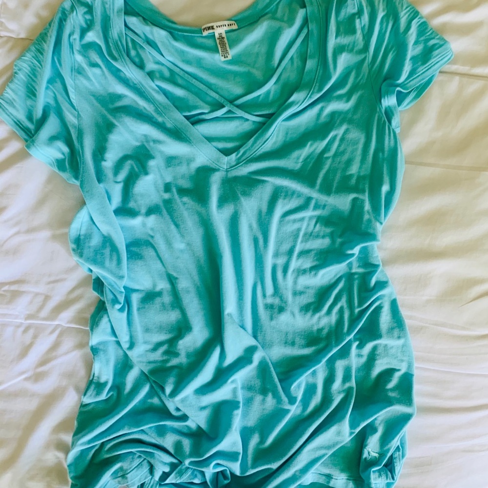 Oversized VS top in PERFECT condition!